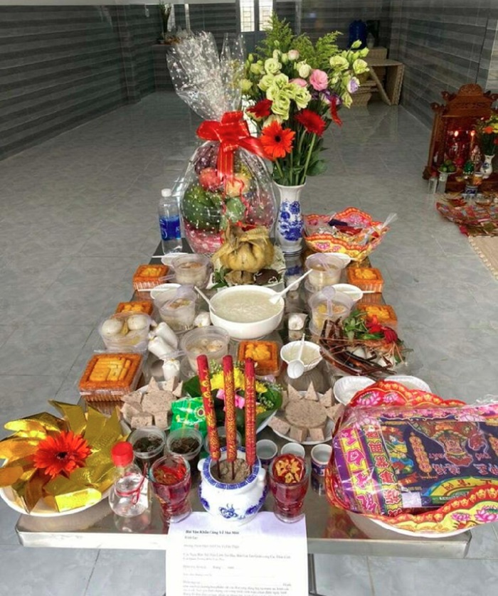 Mam le cung chuyen bep moi